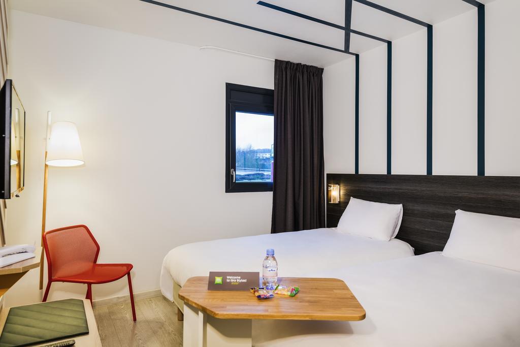 Ibis Styles Rouen Val De Reuil Ξενοδοχείο Val-de-Reuil Εξωτερικό φωτογραφία