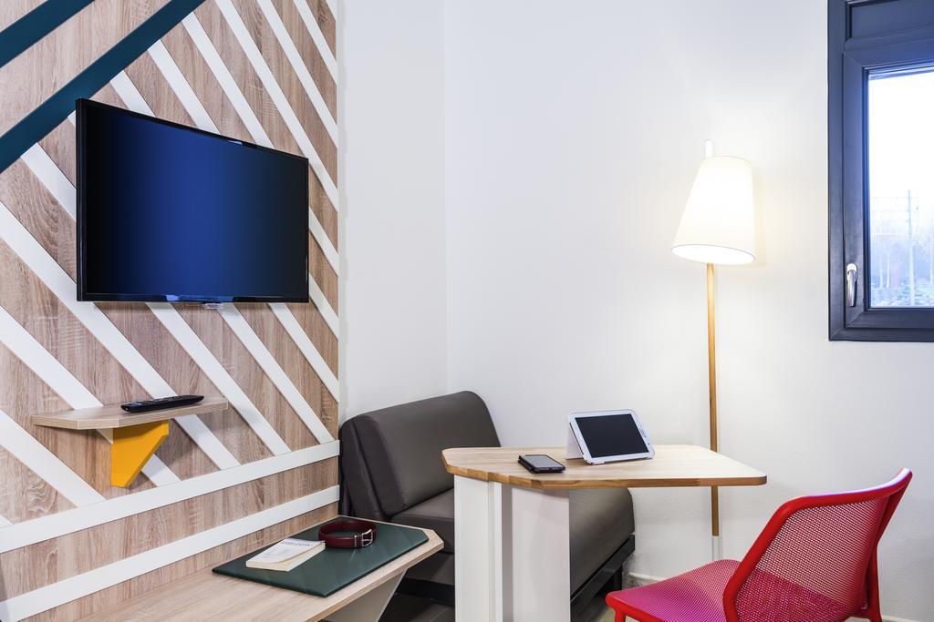 Ibis Styles Rouen Val De Reuil Ξενοδοχείο Val-de-Reuil Εξωτερικό φωτογραφία